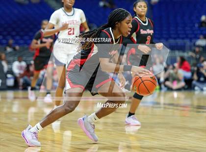 Thumbnail 2 in Wagner vs. Ryan (UIL 5A Basketball Division I Final) photogallery.