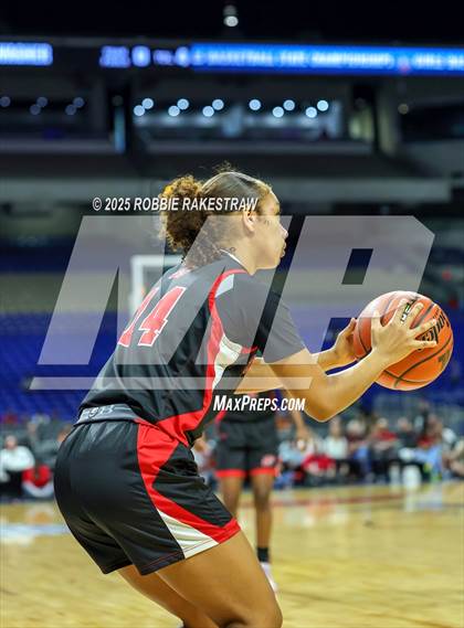 Thumbnail 1 in Wagner vs. Ryan (UIL 5A Basketball Division I Final) photogallery.