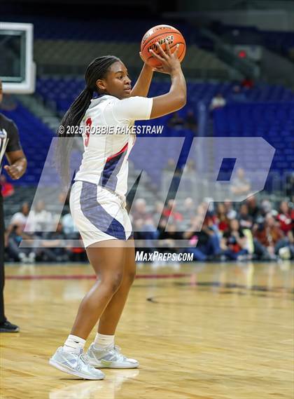 Thumbnail 3 in Wagner vs. Ryan (UIL 5A Basketball Division I Final) photogallery.