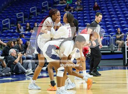 Thumbnail 1 in Wagner vs. Ryan (UIL 5A Basketball Division I Final) photogallery.