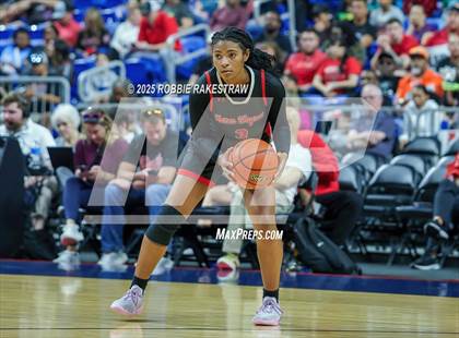 Thumbnail 1 in Wagner vs. Ryan (UIL 5A Basketball Division I Final) photogallery.