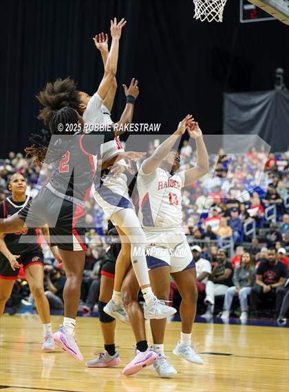 Thumbnail 1 in Wagner vs. Ryan (UIL 5A Basketball Division I Final) photogallery.