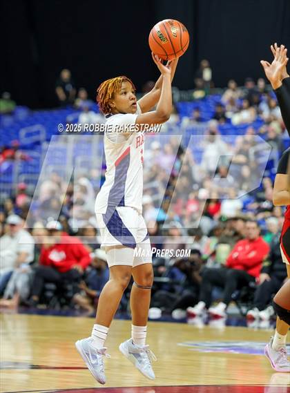 Thumbnail 3 in Wagner vs. Ryan (UIL 5A Basketball Division I Final) photogallery.