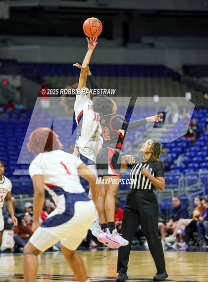 Thumbnail 3 in Wagner vs. Ryan (UIL 5A Basketball Division I Final) photogallery.