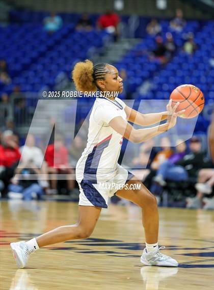 Thumbnail 1 in Wagner vs. Ryan (UIL 5A Basketball Division I Final) photogallery.