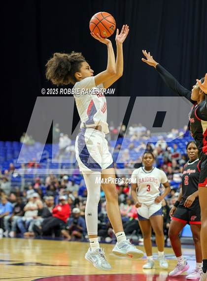 Thumbnail 1 in Wagner vs. Ryan (UIL 5A Basketball Division I Final) photogallery.