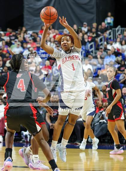 Thumbnail 1 in Wagner vs. Ryan (UIL 5A Basketball Division I Final) photogallery.