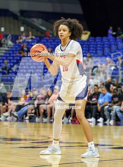 Thumbnail 2 in Wagner vs. Ryan (UIL 5A Basketball Division I Final) photogallery.