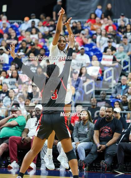 Thumbnail 3 in Wagner vs. Ryan (UIL 5A Basketball Division I Final) photogallery.