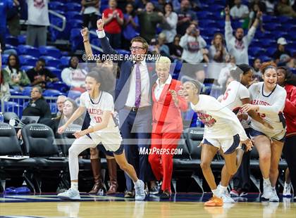 Thumbnail 2 in Wagner vs. Ryan (UIL 5A Basketball Division I Final) photogallery.