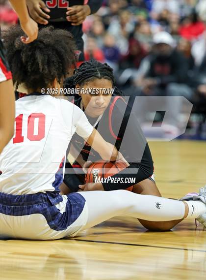 Thumbnail 2 in Wagner vs. Ryan (UIL 5A Basketball Division I Final) photogallery.