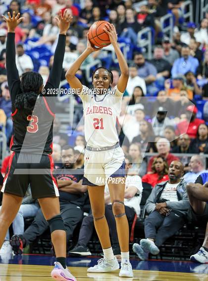 Thumbnail 1 in Wagner vs. Ryan (UIL 5A Basketball Division I Final) photogallery.