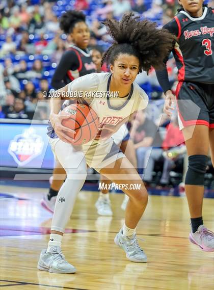Thumbnail 1 in Wagner vs. Ryan (UIL 5A Basketball Division I Final) photogallery.