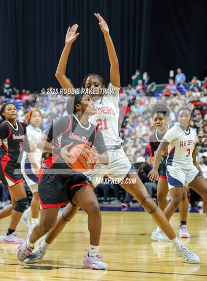 Thumbnail 1 in Wagner vs. Ryan (UIL 5A Basketball Division I Final) photogallery.
