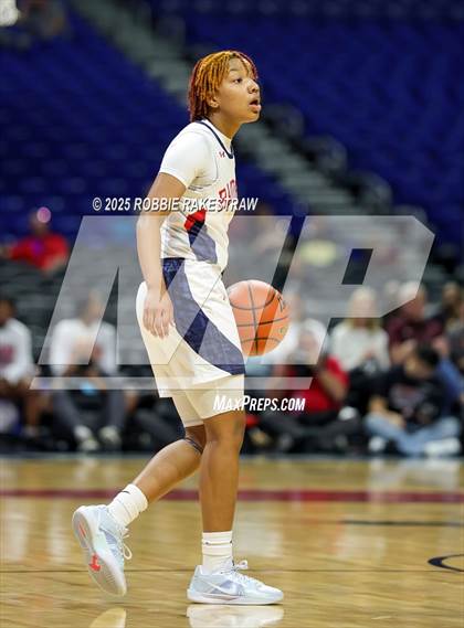 Thumbnail 2 in Wagner vs. Ryan (UIL 5A Basketball Division I Final) photogallery.