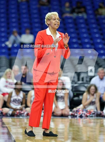 Thumbnail 2 in Wagner vs. Ryan (UIL 5A Basketball Division I Final) photogallery.
