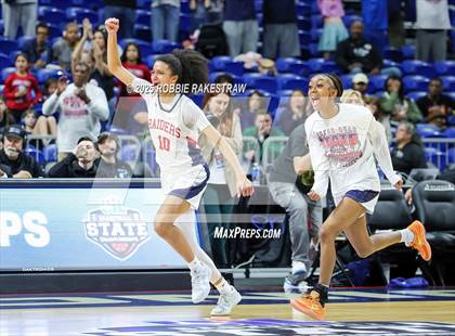 Thumbnail 2 in Wagner vs. Ryan (UIL 5A Basketball Division I Final) photogallery.
