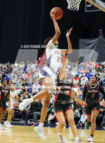 Thumbnail 3 in Wagner vs. Ryan (UIL 5A Basketball Division I Final) photogallery.