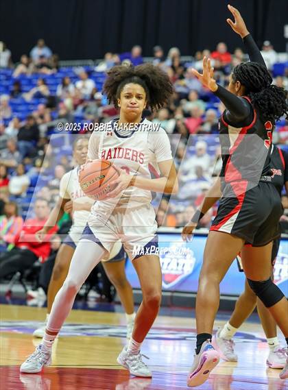 Thumbnail 1 in Wagner vs. Ryan (UIL 5A Basketball Division I Final) photogallery.