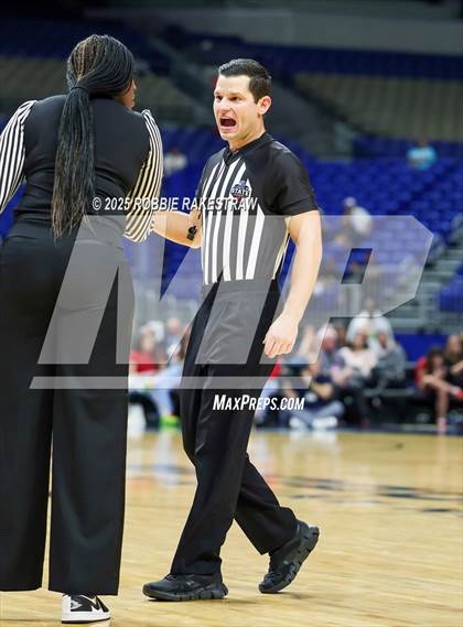 Thumbnail 2 in Wagner vs. Ryan (UIL 5A Basketball Division I Final) photogallery.