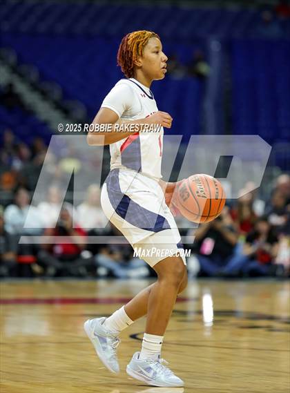 Thumbnail 3 in Wagner vs. Ryan (UIL 5A Basketball Division I Final) photogallery.