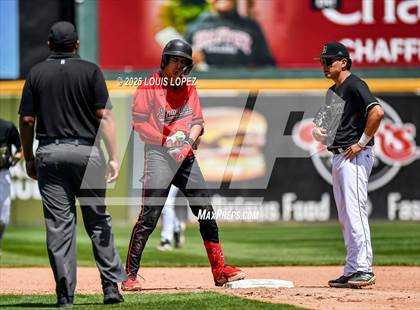 Thumbnail 2 in Damien vs. Etiwanda (Battle of the Baseline League) photogallery.