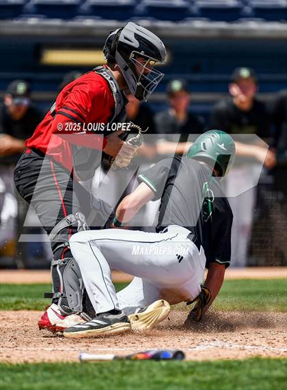 Thumbnail 3 in Damien vs. Etiwanda (Battle of the Baseline League) photogallery.