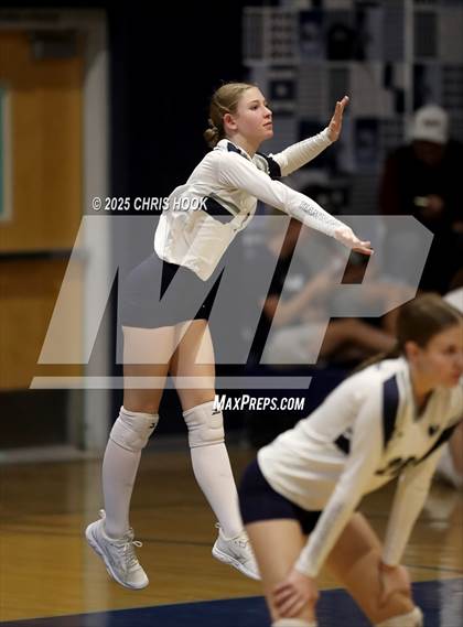 Thumbnail 2 in JV: Salpointe Catholic @ Ironwood Ridge photogallery.