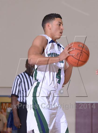 Thumbnail 1 in Chaparral vs. Perris (MaxPreps Holiday Classic) photogallery.