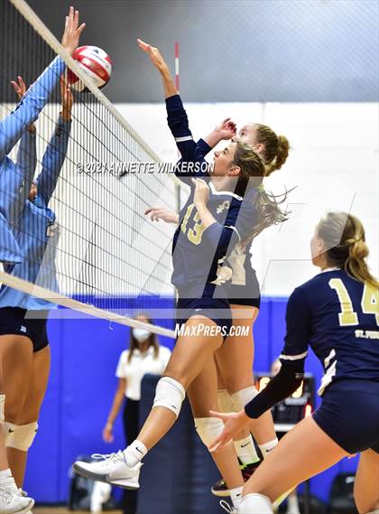 Thumbnail 3 in Berkeley Prep vs. St. Pius X Catholic (Nike Tournament of Champions) photogallery.