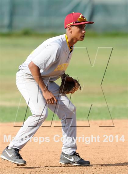 Thumbnail 2 in Cantwell-Sacred Heart vs. Artesia (St. Paul Tournament) photogallery.