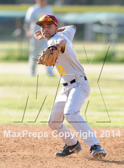 Thumbnail 3 in Cantwell-Sacred Heart vs. Artesia (St. Paul Tournament) photogallery.