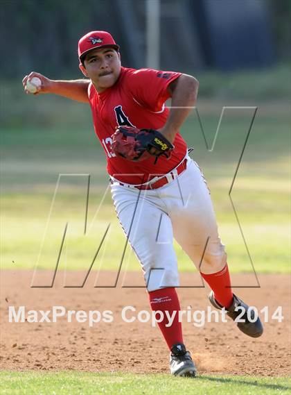 Thumbnail 2 in Cantwell-Sacred Heart vs. Artesia (St. Paul Tournament) photogallery.