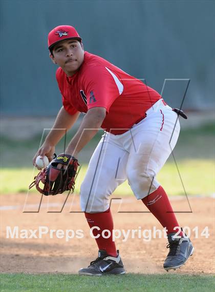 Thumbnail 3 in Cantwell-Sacred Heart vs. Artesia (St. Paul Tournament) photogallery.