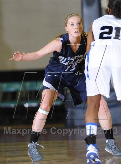 Thumbnail 3 in Highlands Ranch vs. Ralston Valley (CHSAA 5A Great 8) photogallery.