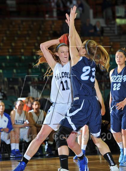 Thumbnail 3 in Highlands Ranch vs. Ralston Valley (CHSAA 5A Great 8) photogallery.