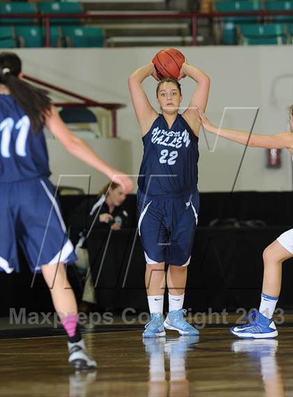 Thumbnail 2 in Highlands Ranch vs. Ralston Valley (CHSAA 5A Great 8) photogallery.