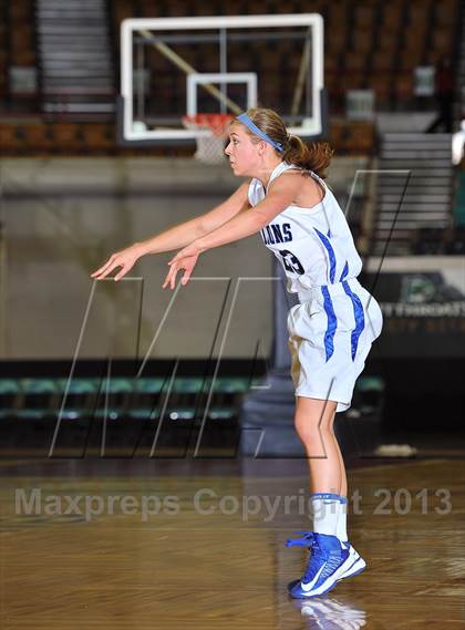 Thumbnail 1 in Highlands Ranch vs. Ralston Valley (CHSAA 5A Great 8) photogallery.