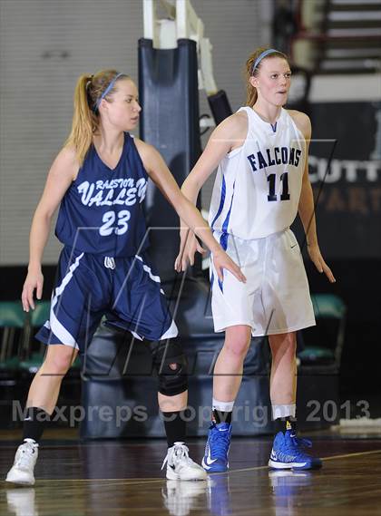 Thumbnail 3 in Highlands Ranch vs. Ralston Valley (CHSAA 5A Great 8) photogallery.