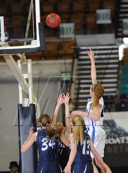 Thumbnail 1 in Highlands Ranch vs. Ralston Valley (CHSAA 5A Great 8) photogallery.
