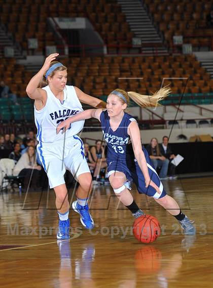 Thumbnail 1 in Highlands Ranch vs. Ralston Valley (CHSAA 5A Great 8) photogallery.