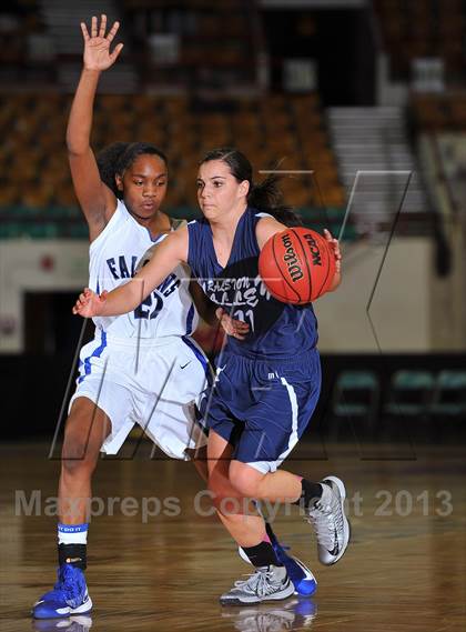 Thumbnail 3 in Highlands Ranch vs. Ralston Valley (CHSAA 5A Great 8) photogallery.