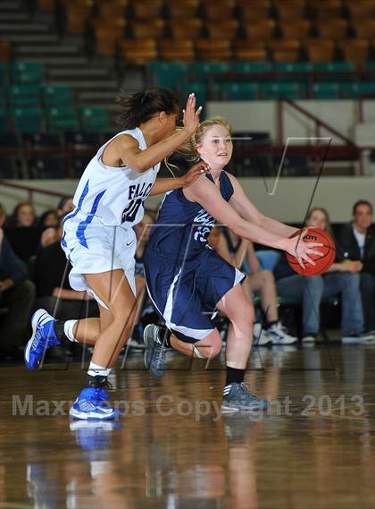 Thumbnail 1 in Highlands Ranch vs. Ralston Valley (CHSAA 5A Great 8) photogallery.