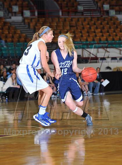 Thumbnail 2 in Highlands Ranch vs. Ralston Valley (CHSAA 5A Great 8) photogallery.
