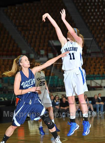 Thumbnail 2 in Highlands Ranch vs. Ralston Valley (CHSAA 5A Great 8) photogallery.