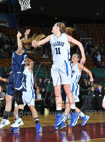 Thumbnail 3 in Highlands Ranch vs. Ralston Valley (CHSAA 5A Great 8) photogallery.