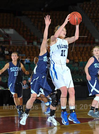Thumbnail 2 in Highlands Ranch vs. Ralston Valley (CHSAA 5A Great 8) photogallery.