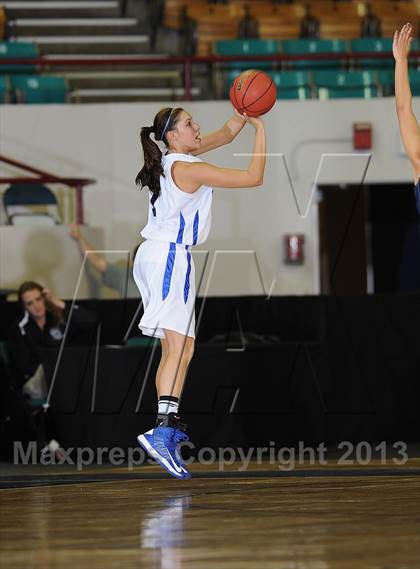 Thumbnail 2 in Highlands Ranch vs. Ralston Valley (CHSAA 5A Great 8) photogallery.