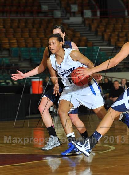Thumbnail 2 in Highlands Ranch vs. Ralston Valley (CHSAA 5A Great 8) photogallery.