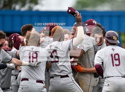 Thumbnail 2 in Brother Rice vs. Chicago Mt. Carmel photogallery.